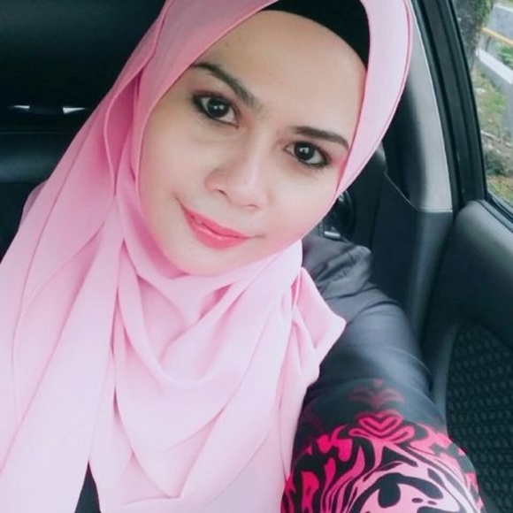 Meet your Posher, Nora - Picture 1 of 1